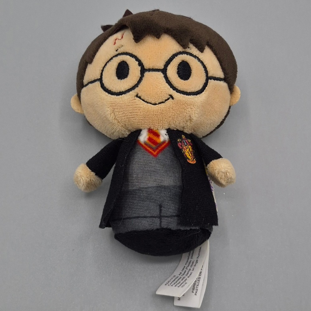 Hallmark itty bittys Harry Potter Plush Wizarding World KDD1716 4 inch Toy